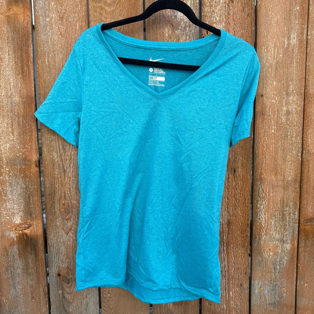 Nike Dri Fit Women’s Blue V Neck Athletic Cut T Shirt Short Sleeve Size Large